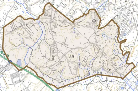 犬塚とその周辺の地図。町の範囲を重ねている