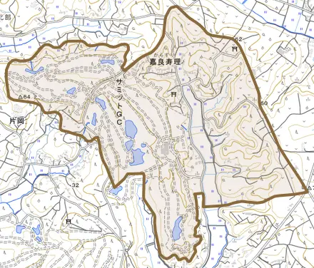 嘉良寿理とその周辺の地図。町の範囲を重ねている