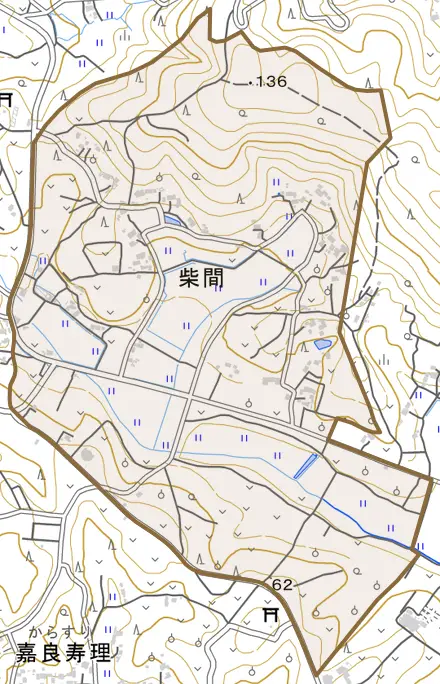 柴間とその周辺の地図。町の範囲を重ねている