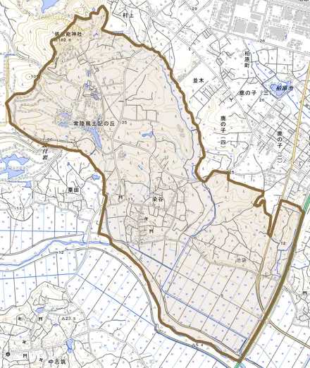 染谷とその周辺の地図。町の範囲を重ねている