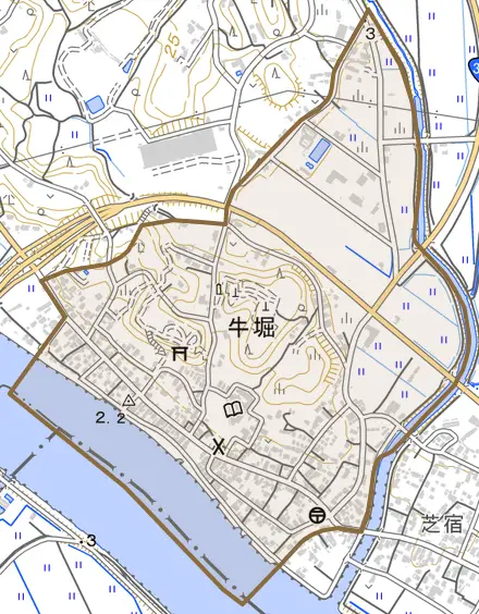 牛堀とその周辺の地図。町の範囲を重ねている