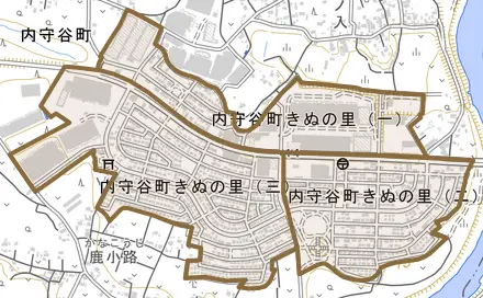 内守谷町きぬの里とその周辺の地図。町の範囲を重ねている