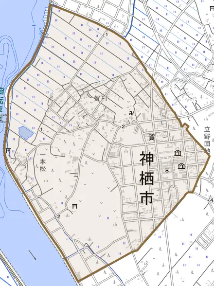 賀とその周辺の地図。町の範囲を重ねている