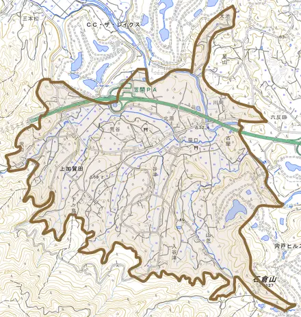 上加賀田とその周辺の地図。町の範囲を重ねている