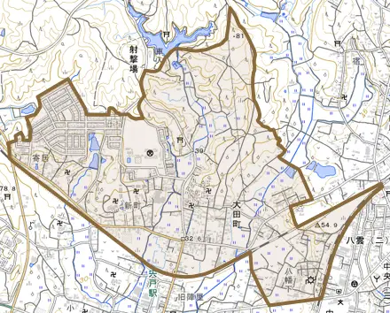 大田町とその周辺の地図。町の範囲を重ねている