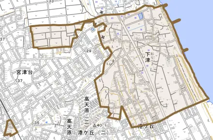 大字下津とその周辺の地図。町の範囲を重ねている