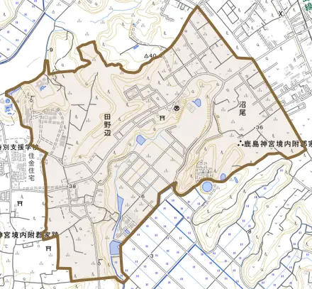 大字田野辺とその周辺の地図。町の範囲を重ねている