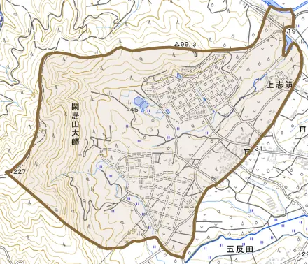 上志筑とその周辺の地図。町の範囲を重ねている