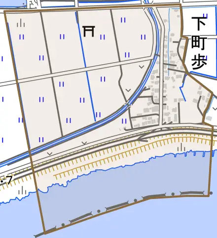 下町歩とその周辺の地図。町の範囲を重ねている