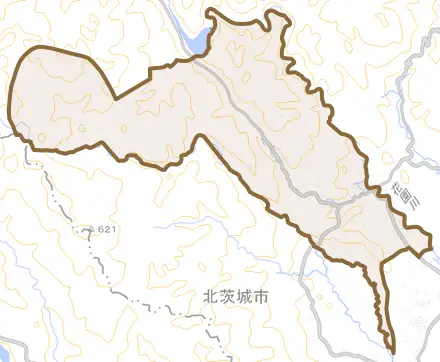 華川町小豆畑とその周辺の地図。町の範囲を重ねている