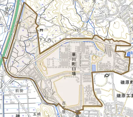 華川町臼場とその周辺の地図。町の範囲を重ねている