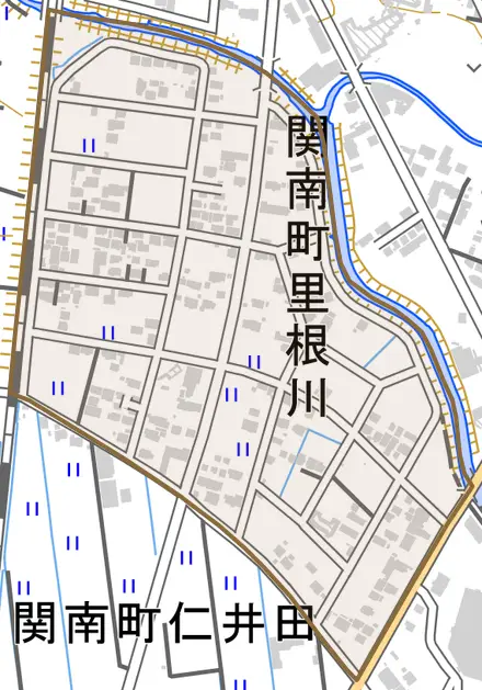 関南町里根川とその周辺の地図。町の範囲を重ねている