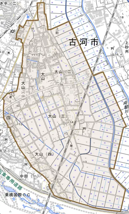 大山とその周辺の地図。町の範囲を重ねている