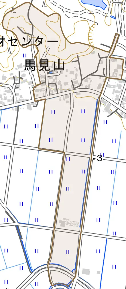 大字馬見山とその周辺の地図。町の範囲を重ねている