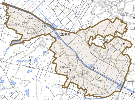 五平町とその周辺の地図。町の範囲を重ねている