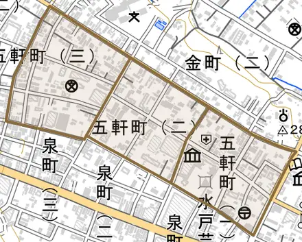五軒町とその周辺の地図。町の範囲を重ねている