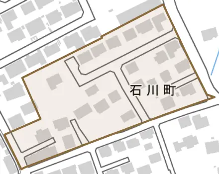石川町とその周辺の地図。町の範囲を重ねている