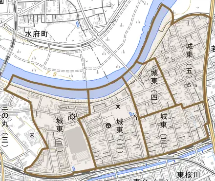 城東とその周辺の地図。町の範囲を重ねている