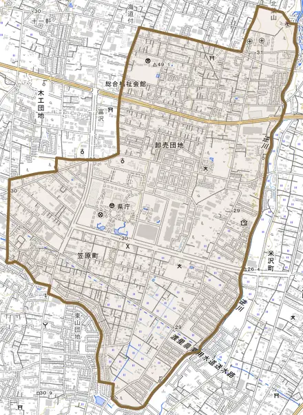 笠原町とその周辺の地図。町の範囲を重ねている