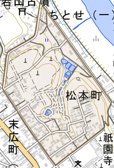 松本町とその周辺の地図。町の範囲を重ねている