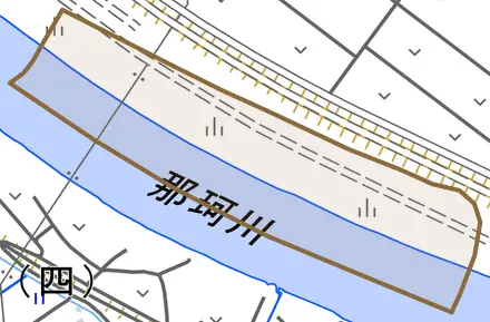 根本町とその周辺の地図。町の範囲を重ねている