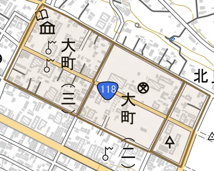大町とその周辺の地図。町の範囲を重ねている