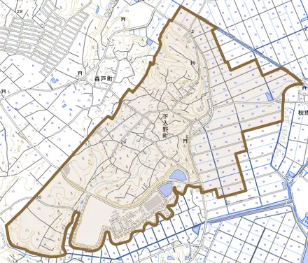下入野町とその周辺の地図。町の範囲を重ねている