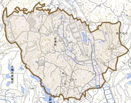 谷津町とその周辺の地図。町の範囲を重ねている