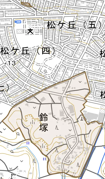 鈴塚とその周辺の地図。町の範囲を重ねている