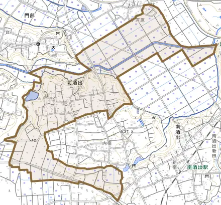 北酒出とその周辺の地図。町の範囲を重ねている