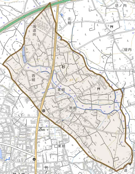 杉とその周辺の地図。町の範囲を重ねている
