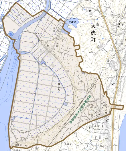 神山町とその周辺の地図。町の範囲を重ねている