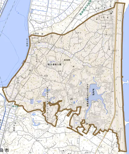 成田町とその周辺の地図。町の範囲を重ねている