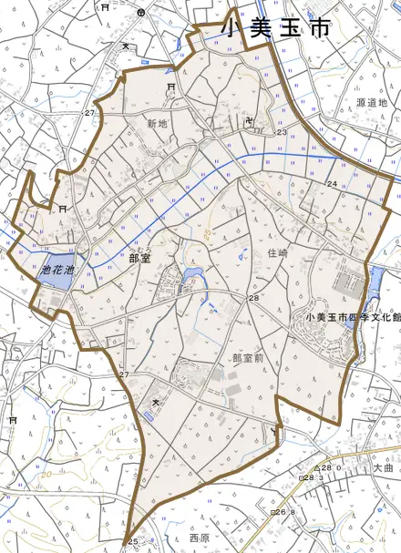 部室とその周辺の地図。町の範囲を重ねている
