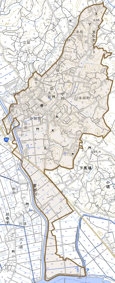 小川とその周辺の地図。町の範囲を重ねている