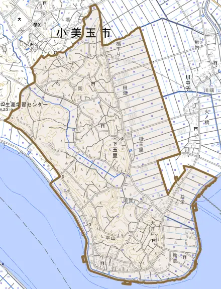 下玉里とその周辺の地図。町の範囲を重ねている