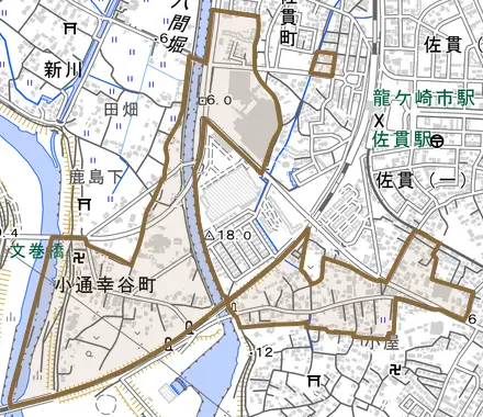 小通幸谷町とその周辺の地図。町の範囲を重ねている