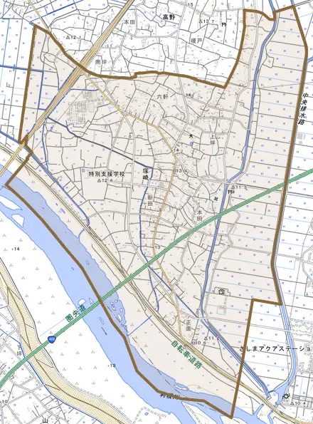 大字塚崎とその周辺の地図。町の範囲を重ねている