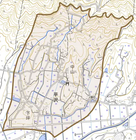 平沢とその周辺の地図。町の範囲を重ねている