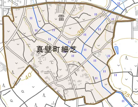 真壁町細芝とその周辺の地図。町の範囲を重ねている