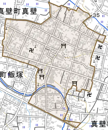真壁町真壁とその周辺の地図。町の範囲を重ねている