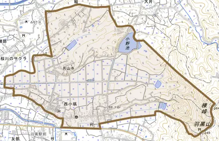 西小塙とその周辺の地図。町の範囲を重ねている
