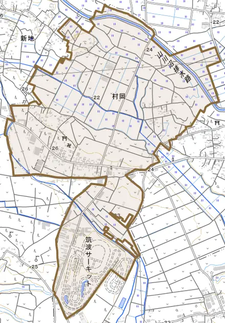村岡とその周辺の地図。町の範囲を重ねている