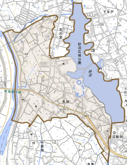 長塚とその周辺の地図。町の範囲を重ねている