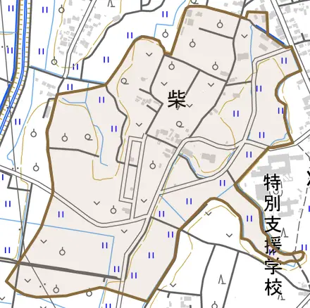 柴とその周辺の地図。町の範囲を重ねている