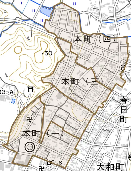 本町とその周辺の地図。町の範囲を重ねている