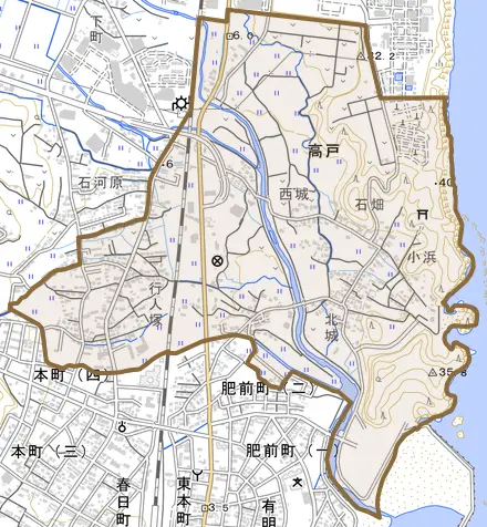 大字高戸とその周辺の地図。町の範囲を重ねている