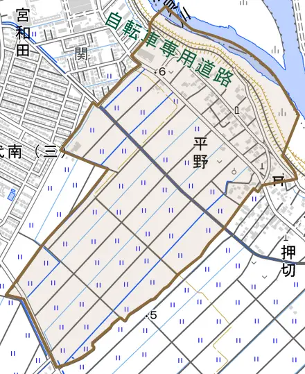 平野とその周辺の地図。町の範囲を重ねている