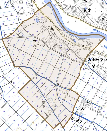 中内とその周辺の地図。町の範囲を重ねている
