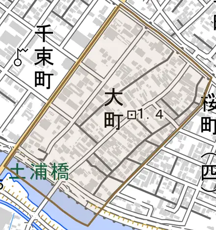 大町とその周辺の地図。町の範囲を重ねている